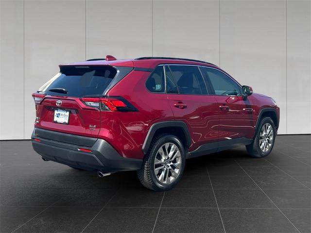 Photo of 2019 Ruby Flare Pearl Toyota RAV4