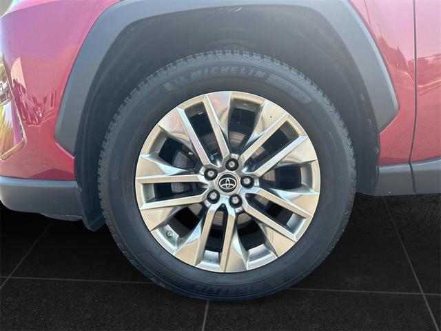 Photo of 2019 Ruby Flare Pearl Toyota RAV4