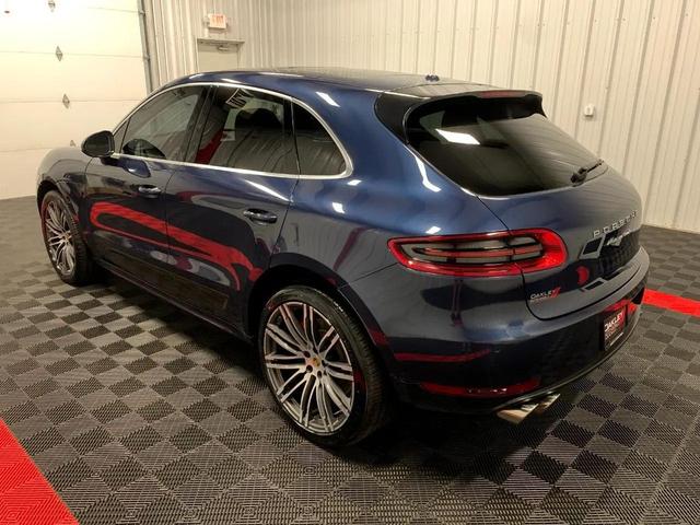 Photo of 2015 Blue Porsche Macan