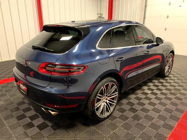 Photo of 2015 Blue Porsche Macan