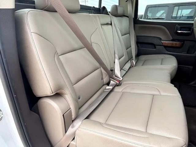 Photo of 2016 White GMC Sierra 1500