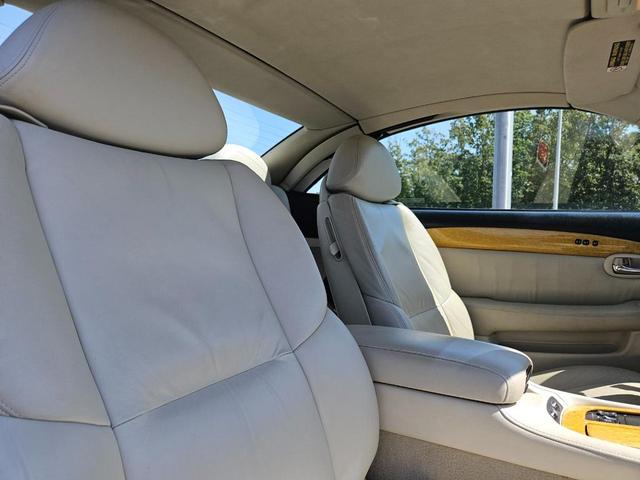 Photo of 2002 Red Lexus SC 430