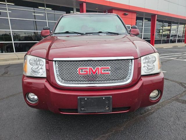 Photo of 2007 Red GMC Envoy