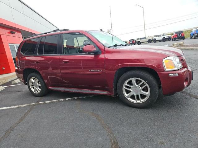 Photo of 2007 Red GMC Envoy