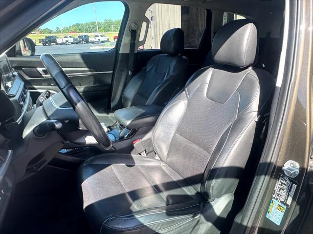 Photo of 2020 Green Kia Telluride
