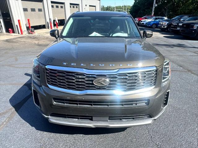 Photo of 2020 Green Kia Telluride