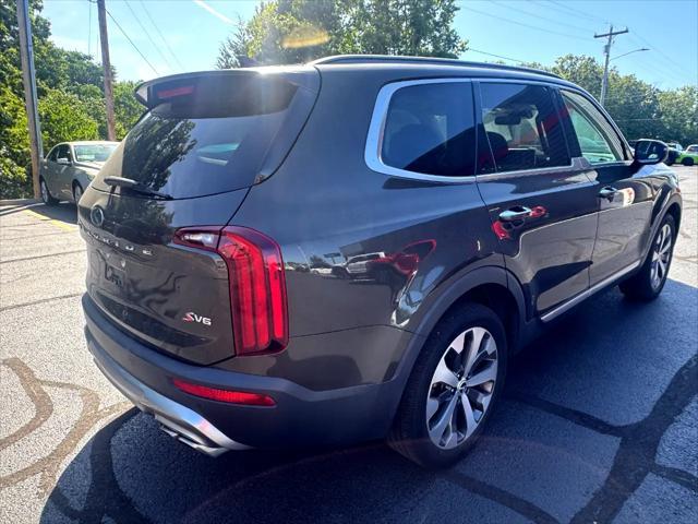 Photo of 2020 Green Kia Telluride