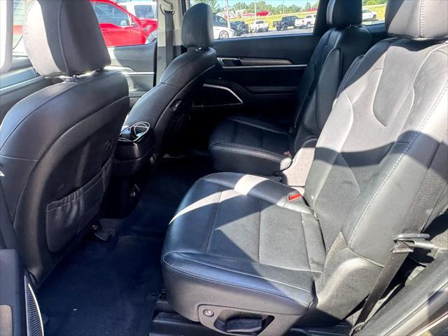 Photo of 2020 Green Kia Telluride