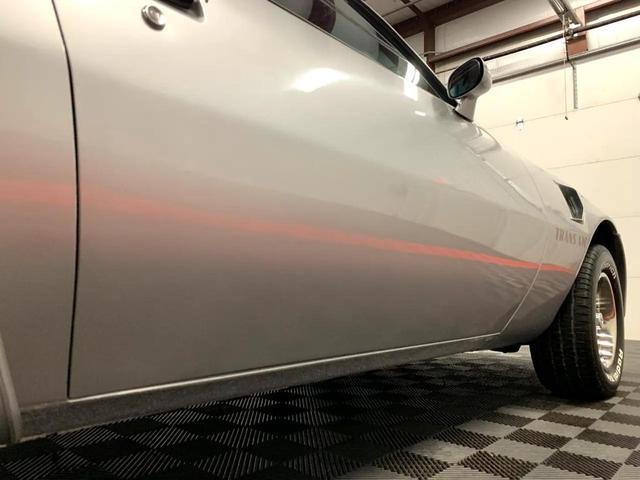 Photo of 1976 Silver Pontiac Firebird