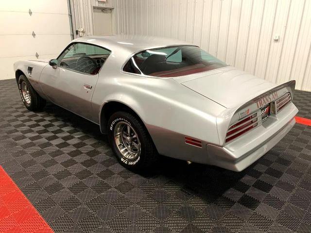 Photo of 1976 Silver Pontiac Firebird