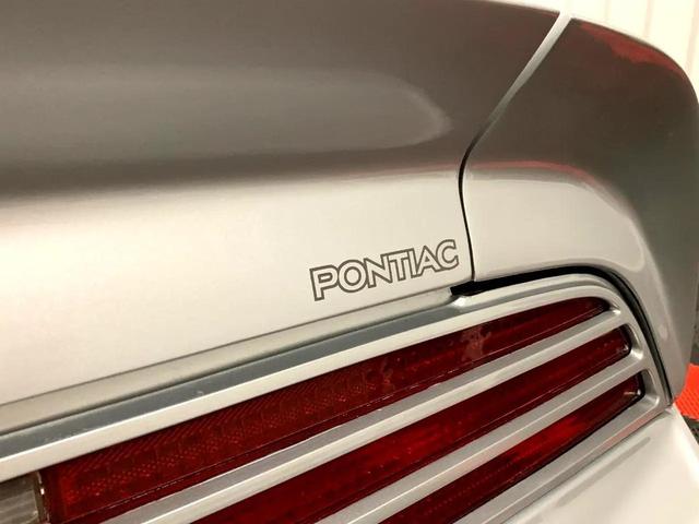 Photo of 1976 Silver Pontiac Firebird