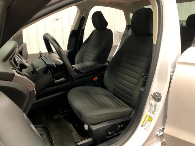 Photo of 2020 White Ford Fusion