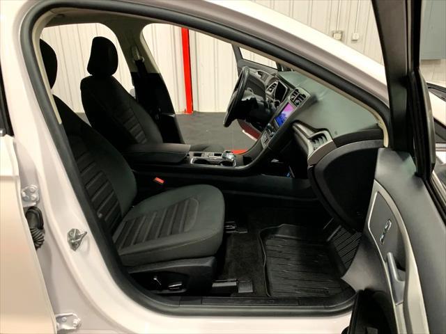 Photo of 2020 White Ford Fusion