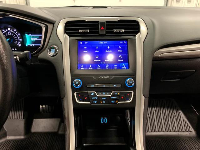 Photo of 2020 White Ford Fusion