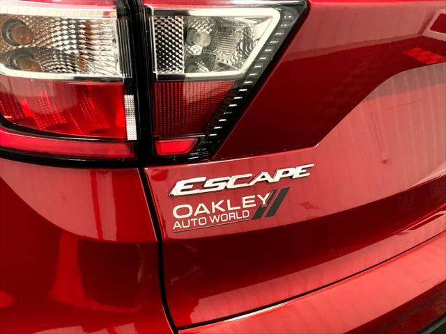 Photo of 2017 Red Ford Escape