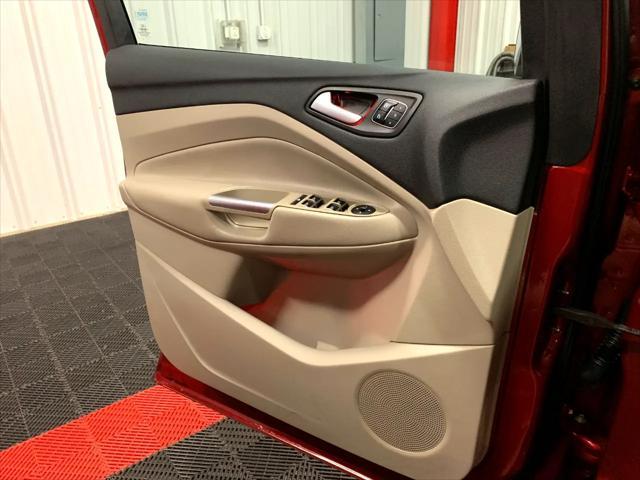 Photo of 2017 Red Ford Escape
