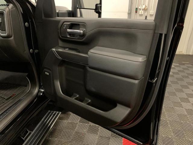 Photo of 2022 Black GMC Sierra 2500