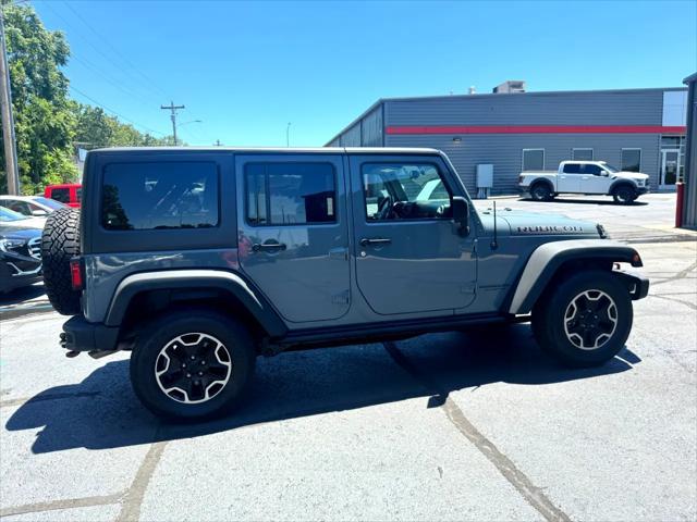 Photo of 2015 Gray Jeep Wrangler Unlimited