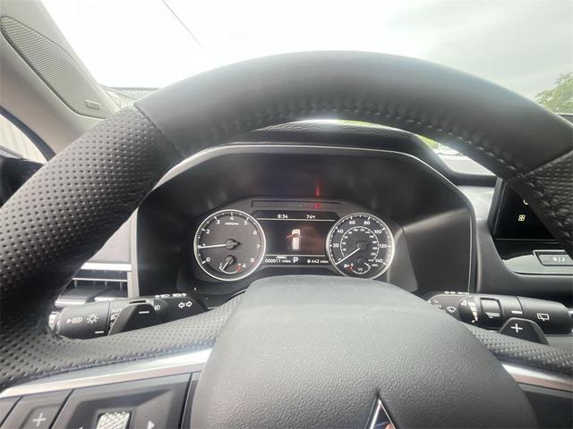 Photo of 2025 Graphite Gray Mitsubishi Outlander