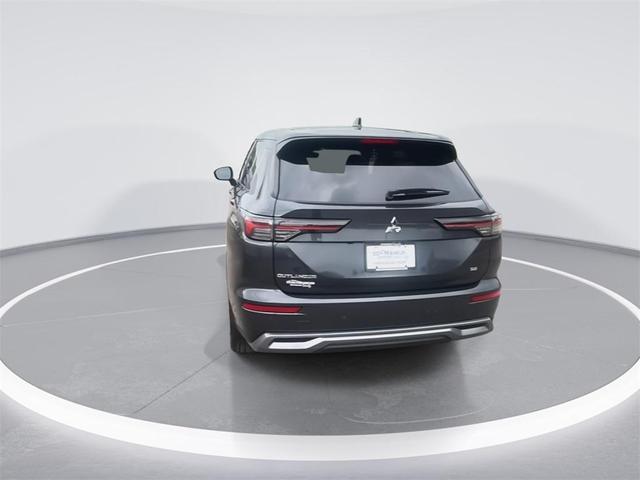 Photo of 2025 Graphite Gray Mitsubishi Outlander