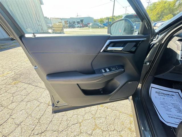 Photo of 2025 Graphite Gray Mitsubishi Outlander