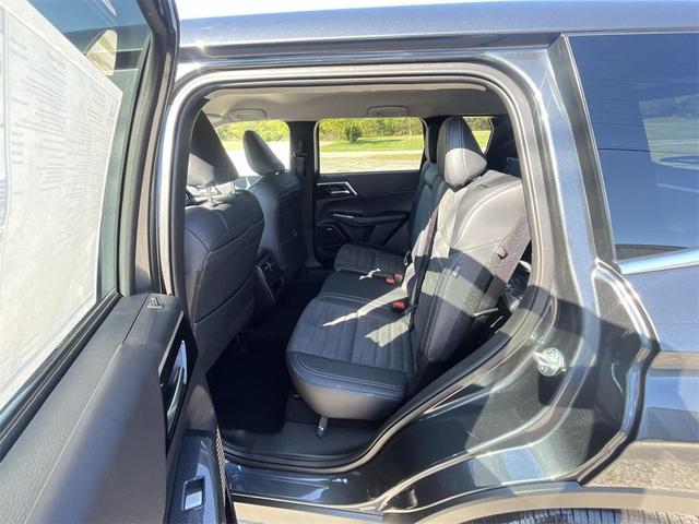 Photo of 2025 Graphite Gray Mitsubishi Outlander