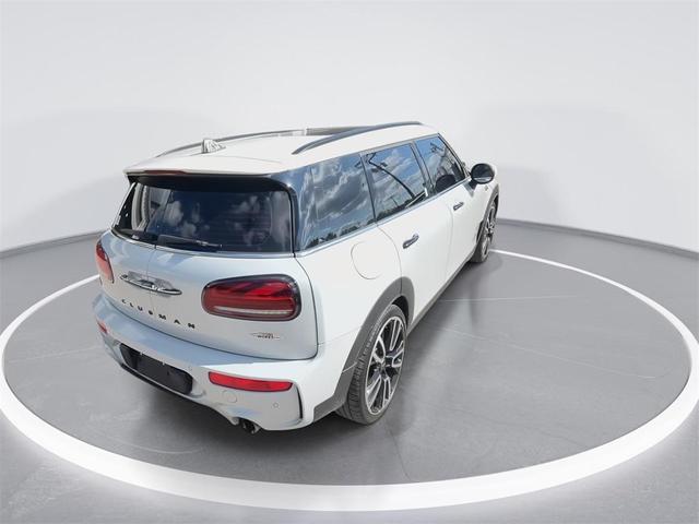 Photo of 2022 White Silver Metallic MINI Clubman