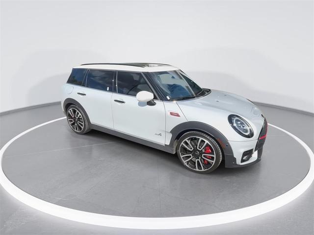 Photo of 2022 White Silver Metallic MINI Clubman