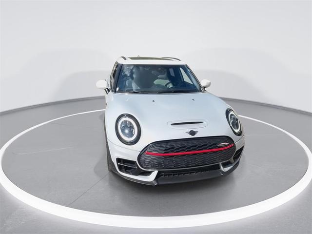 Photo of 2022 White Silver Metallic MINI Clubman