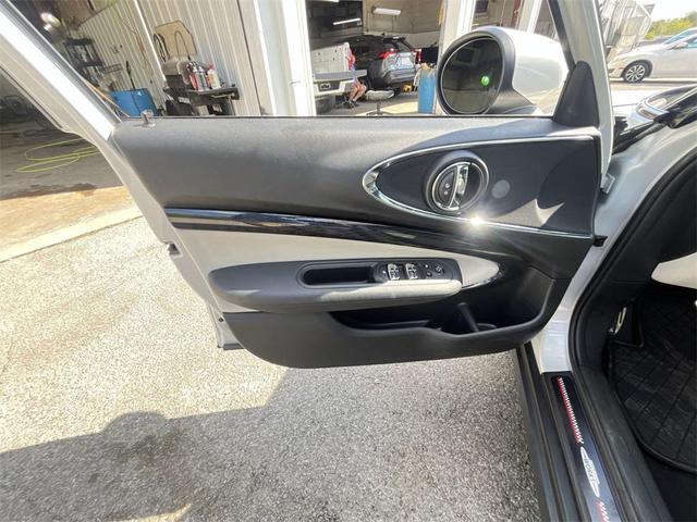 Photo of 2022 White Silver Metallic MINI Clubman