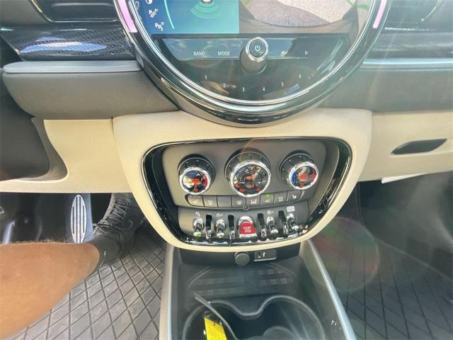 Photo of 2022 White Silver Metallic MINI Clubman