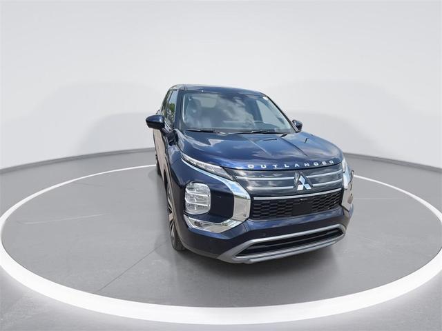 Photo of 2025 Cosmic Blue Metallic Mitsubishi Outlander