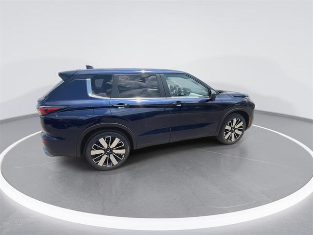 Photo of 2025 Cosmic Blue Metallic Mitsubishi Outlander