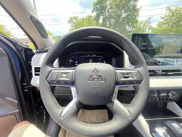 Photo of 2025 Cosmic Blue Metallic Mitsubishi Outlander