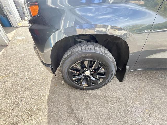 Photo of 2022 Shadow Gray Metallic Chevrolet Silverado 1500