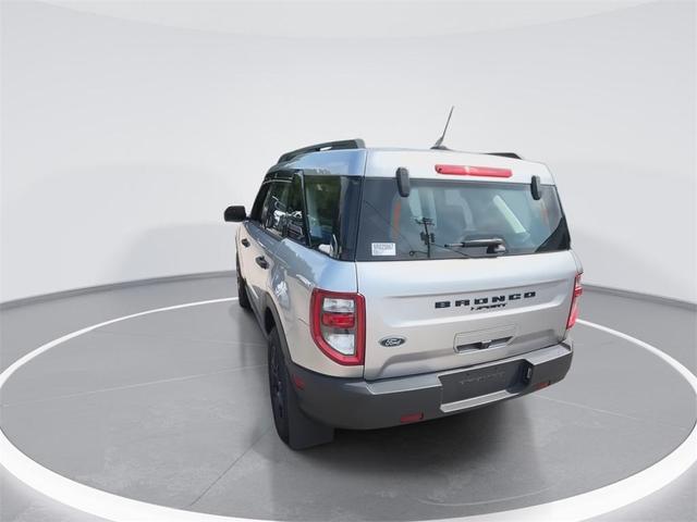 Photo of 2022 Iconic Silver Metallic Ford Bronco Sport