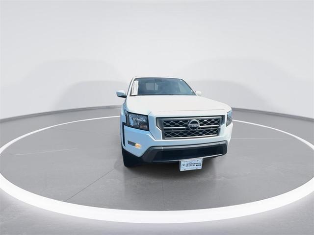 Photo of 2022 Glacier White Nissan Frontier