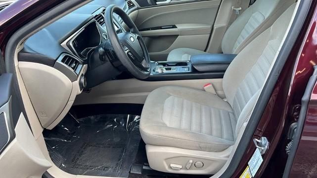 Photo of 2017 Maroon Ford Fusion