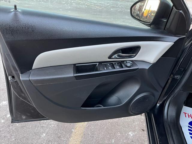 Photo of 2014 Black Granite Metallic Chevrolet Cruze