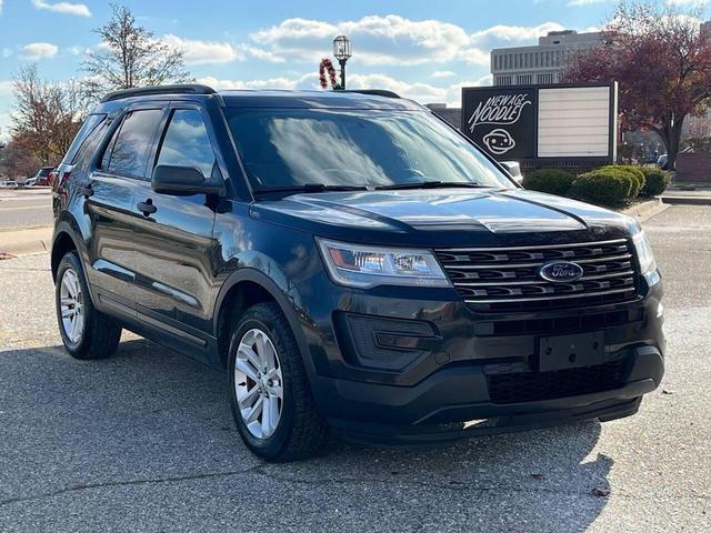Photo of 2017 Shadow Black Ford Explorer