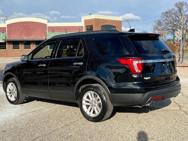 Photo of 2017 Shadow Black Ford Explorer