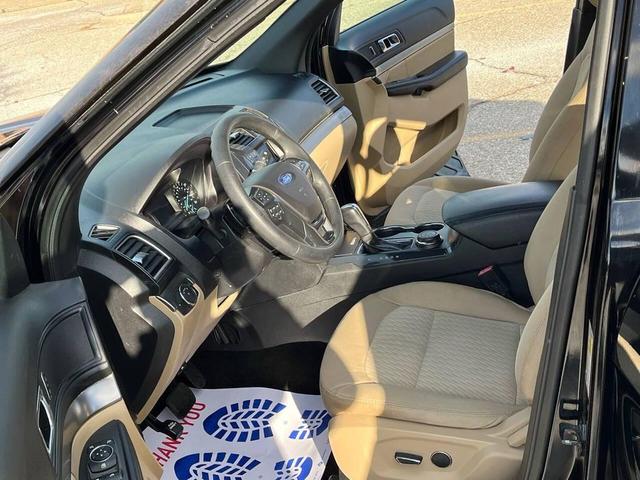 Photo of 2017 Shadow Black Ford Explorer