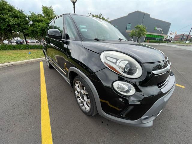 Photo of 2014 Nero Puro (Straight Black) FIAT 500L