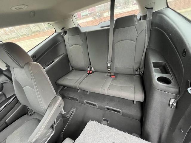 Photo of 2016 Blue Velvet Metallic Chevrolet Traverse