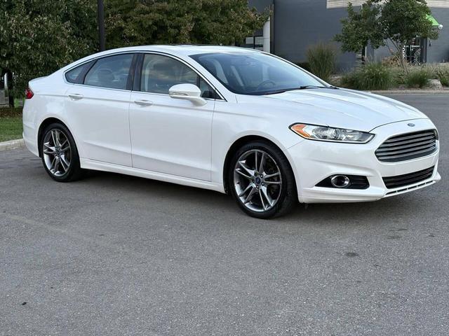 Photo of 2013 White Platinum Tri-Coat Metallic Ford Fusion