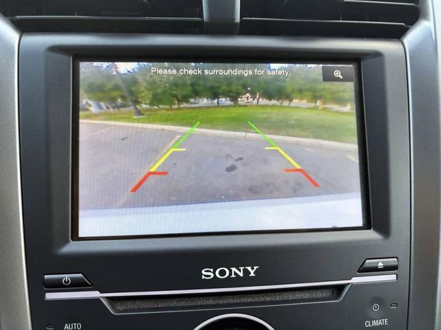 Photo of 2013 White Platinum Tri-Coat Metallic Ford Fusion