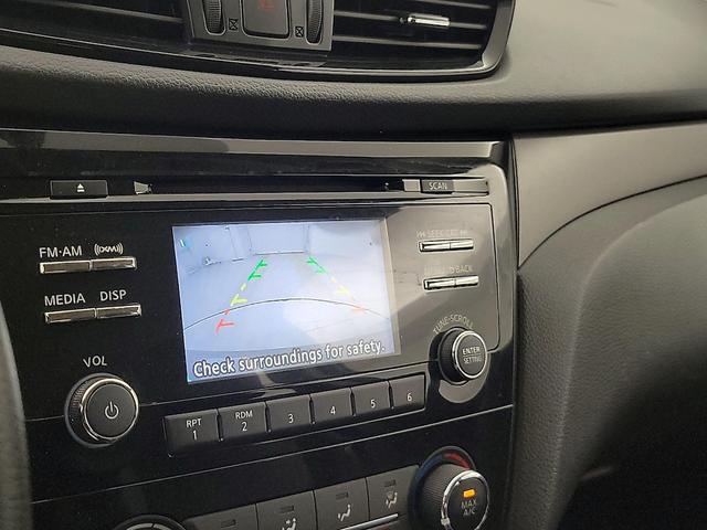 Photo of 2017 Gray Nissan Rogue Sport