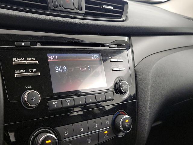 Photo of 2017 Gray Nissan Rogue Sport