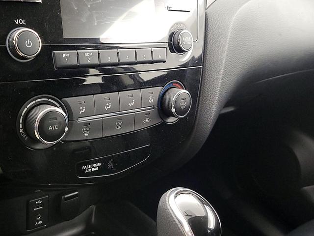 Photo of 2017 Gray Nissan Rogue Sport