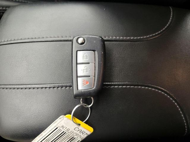 Photo of 2017 Gray Nissan Rogue Sport